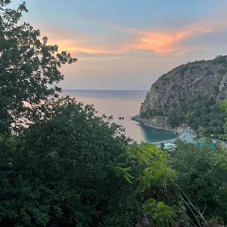Feriehus La Terrazza Sulla Baia - Ischia San Montano View *